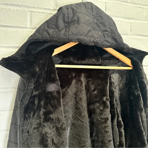 The North Face Mossbud Reversible Parka in Asphalt Grey - Picture 8 of 12